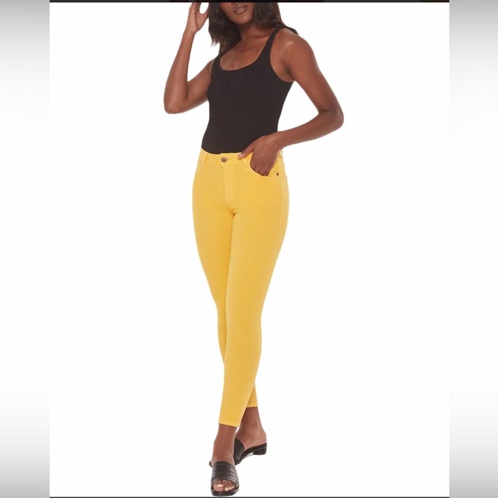 Women’s Lola High Rise Stretch Skinny Jeans, Size 40.